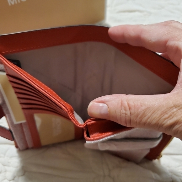NWT Michael Michael Kors Jet Set Double Zip FLAME Red Wristlet phone Case